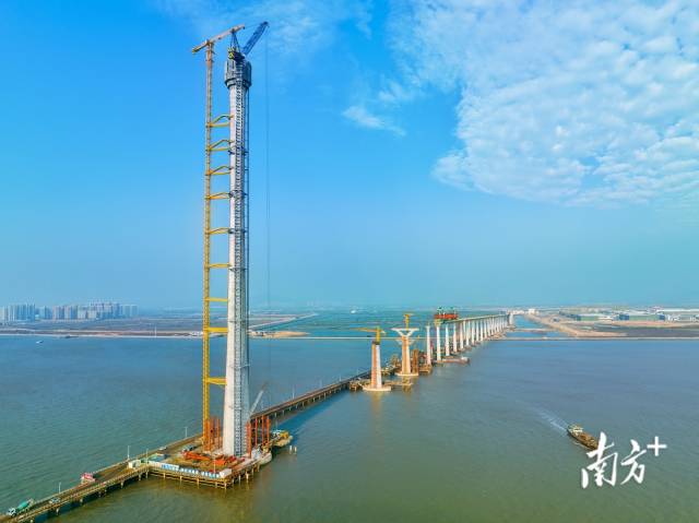 黃茅?？绾Ｍǖ澜ㄔO現場。 粵交集宣供圖