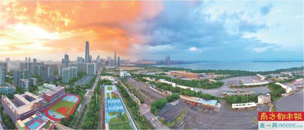 9月15日,深圳灣口岸周邊風(fēng)光。 新華社發(fā) 9月15日,深圳灣口岸周邊風(fēng)光。 新華社發(fā)