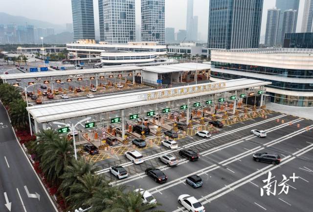 2024年3月1日零時起，橫琴粵澳深度合作區(qū)正式實施分線管理封關運行。圖為橫琴大橋“二線”通道。南方+記者 關銘榮 攝