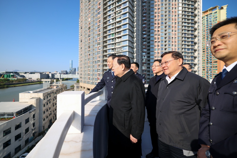 夏寶龍調研皇崗口岸