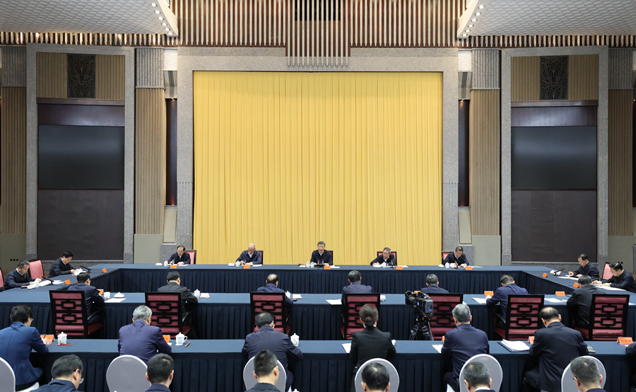 4月30日上午，中共中央總書記、國家主席、中央軍委主席習近平在上海主持召開部分省區市“十五五”時期經濟社會發展座談會并發表重要講話。新華社記者 丁林 攝