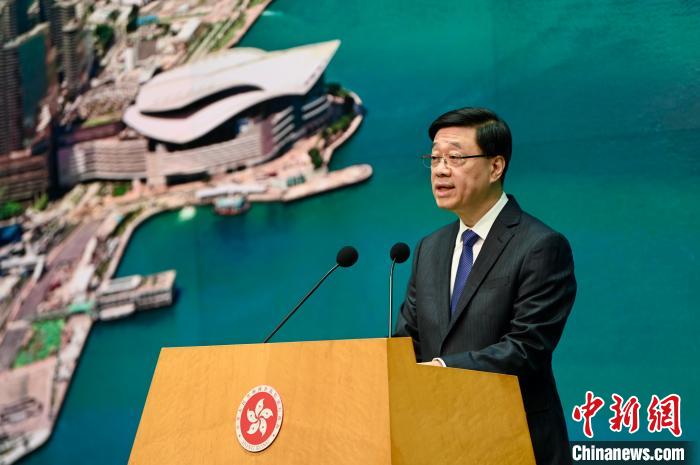 5月27日，香港特區行政長官李家超出席行政會議前會見媒體。中新社記者李志華攝