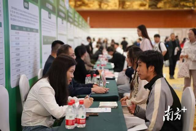 招聘活動現場 招聘活動現場