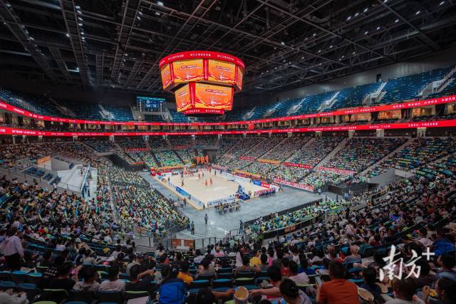 2025年廣州籃球城市聯賽“三七互娛?新穗商杯”首屆男子籃球聯賽的季軍爭奪賽及總決賽第一回合 2025年廣州籃球城市聯賽“三七互娛?新穗商杯”首屆男子籃球聯賽的季軍爭奪賽及總決賽第一回合