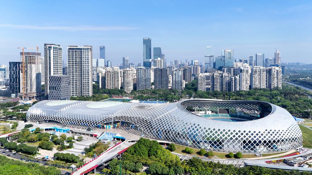 深圳灣體育中心（11月1日攝，無人機(jī)照片）。新華社記者 梁旭 攝